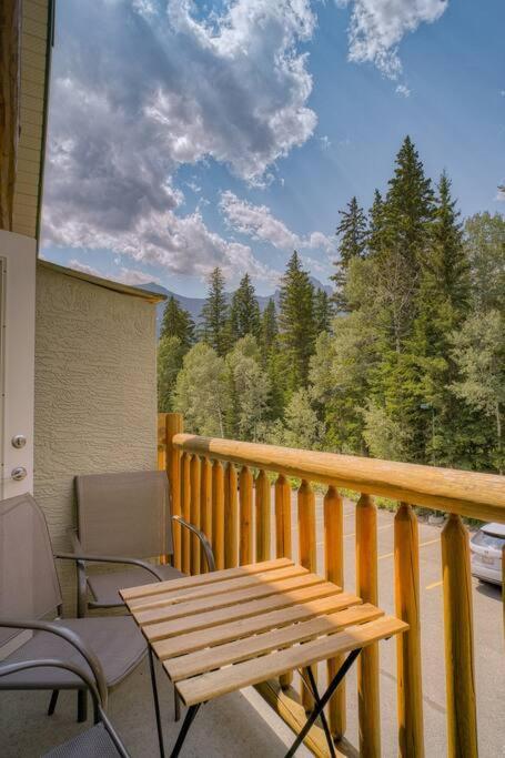 5 Mins To Banff - Cozy Townhome 2Br&2Bath - Banff Pass Included كانمور المظهر الخارجي الصورة