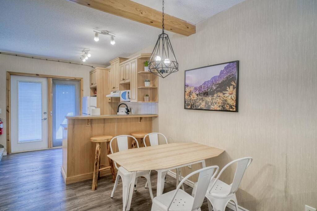 5 Mins To Banff - Cozy Townhome 2Br&2Bath - Banff Pass Included كانمور المظهر الخارجي الصورة